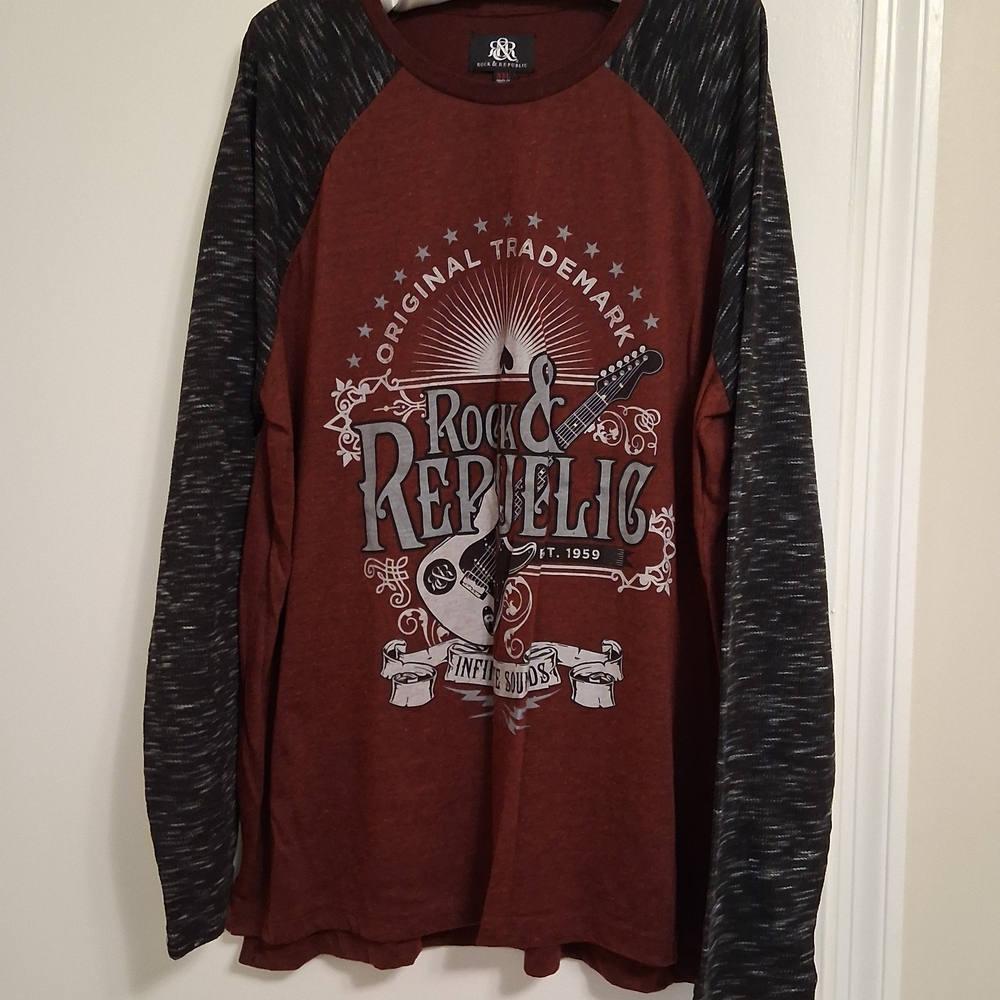 Rock & Republic Burgundy Graphic Raglan Shirt